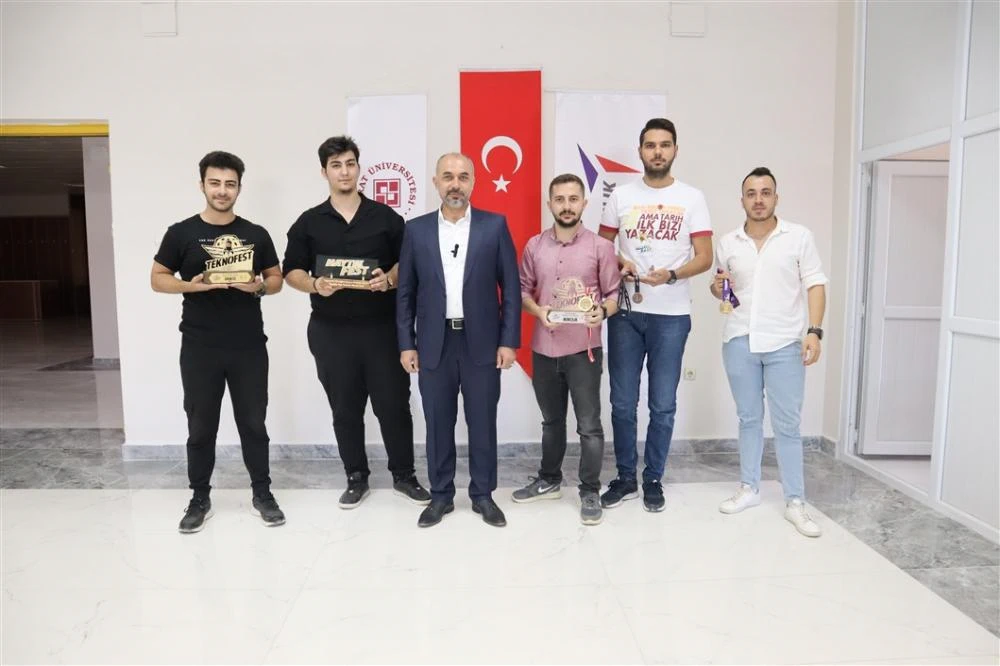 Besicilerin En Büyük Sorunu Olan Mastitis Hastalığına Çözüm Fırat Üniversitesi'nde Bulundu