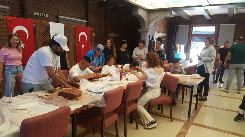 Adıyaman Belediyesi, "Engelsiz Yaşam Merkezi" Öğrencilerine Samsun Gezisi Düzenliyor