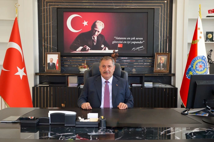 Antalya İl Emniyet Müdürü Orhan Çevik’ ten 24 Kasım Öğretmenler Günü Mesajı