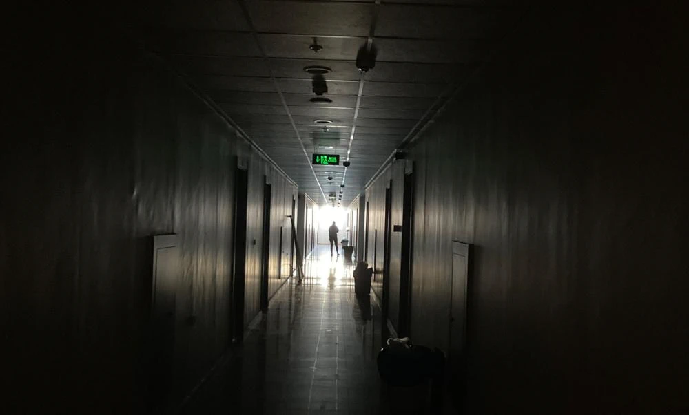 KYK yurdunda elektrik kesik, sular akmıyor