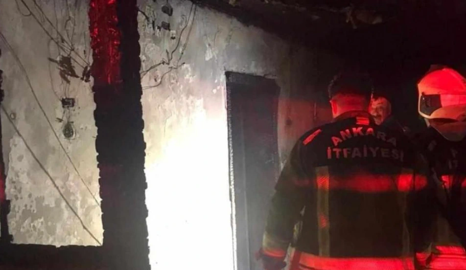 Nallıhan'da Gece Saatlerinde Çıkan Ev Yangını Korkuttu