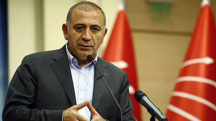Gürsel Tekin, CHP'den İstifa Etti