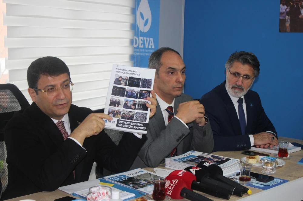 Deva Partisi Sultanbeyli İlçe Teşkilatının Düzenlediği Toplantıda Vizyon ve Projeler Anlatıldı