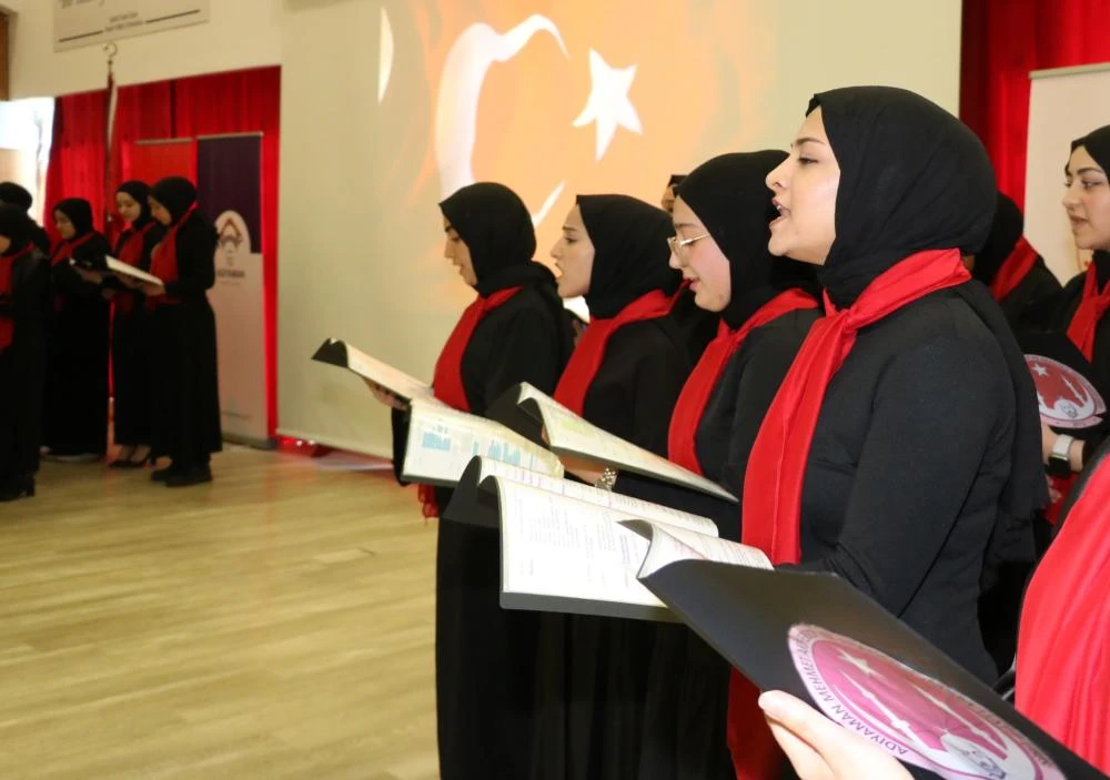 İstiklal Marşı'nın 103'üncü Yılında Millî Şairimiz Mehmet Akif Ersoy Anıldı