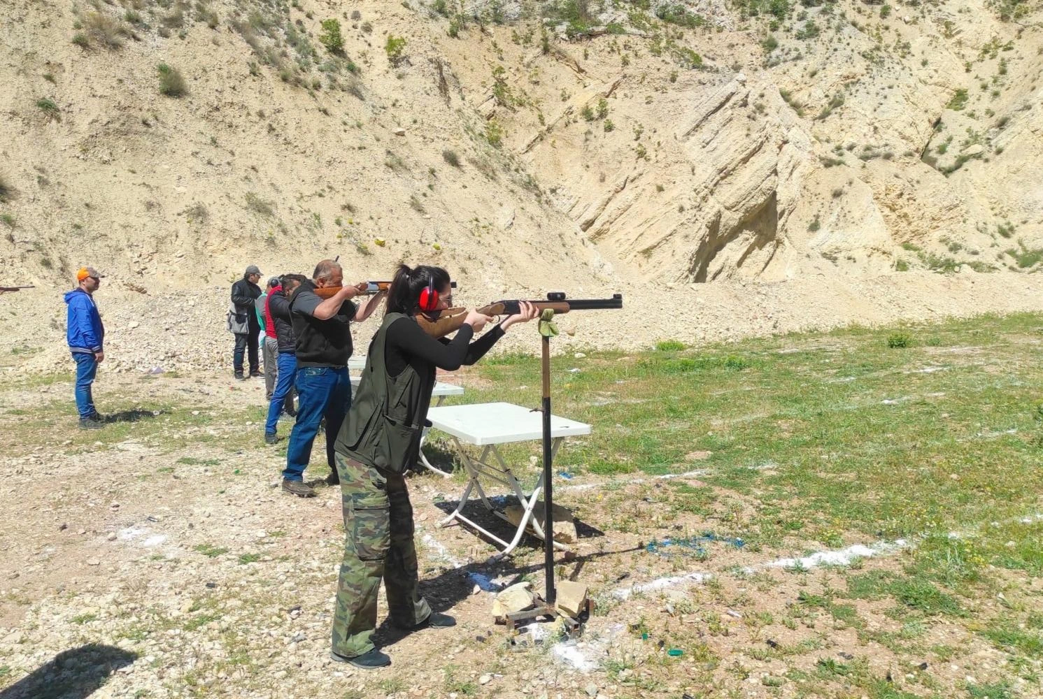 Nallıhan'da Atış Turnuvasında Kadın Avcılar Derece Yaptı