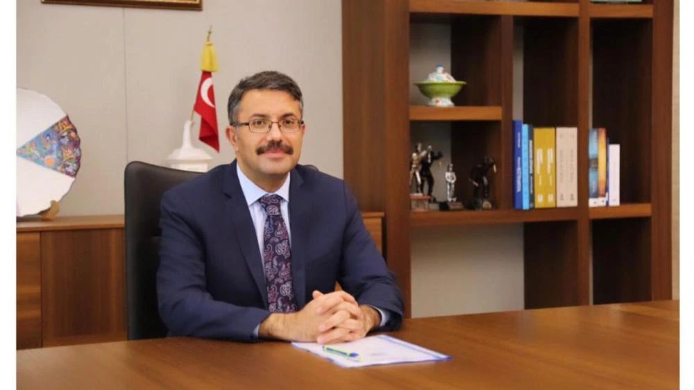 Hakkari Belediyesi'ne bakanlık kararıyla kayyım atandı