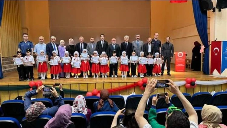 İkizdere 4-6 Yaş Kuran Kursu İlk Mezunlarını Verdi