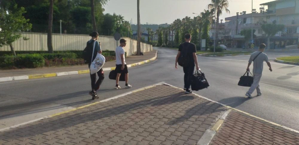 Osmaniye Gençleri Bayramı İş Başında  Antalya'yı Seçtiler