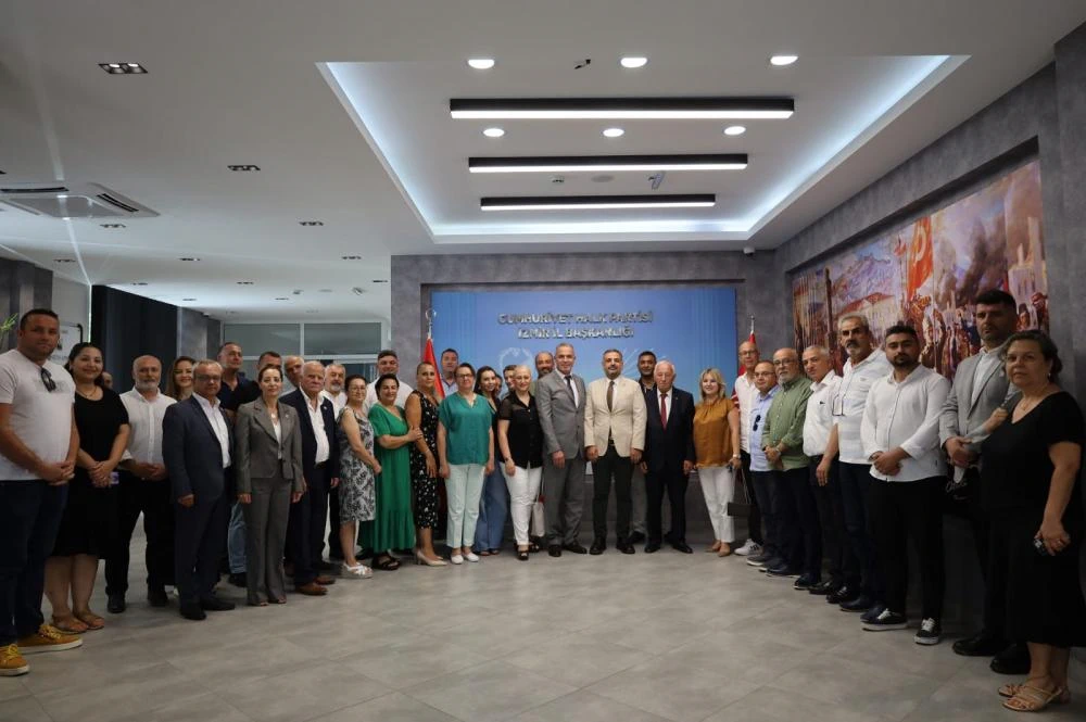 İYİ PARTİ'DEN CHP'YE YOĞUN KATILIM