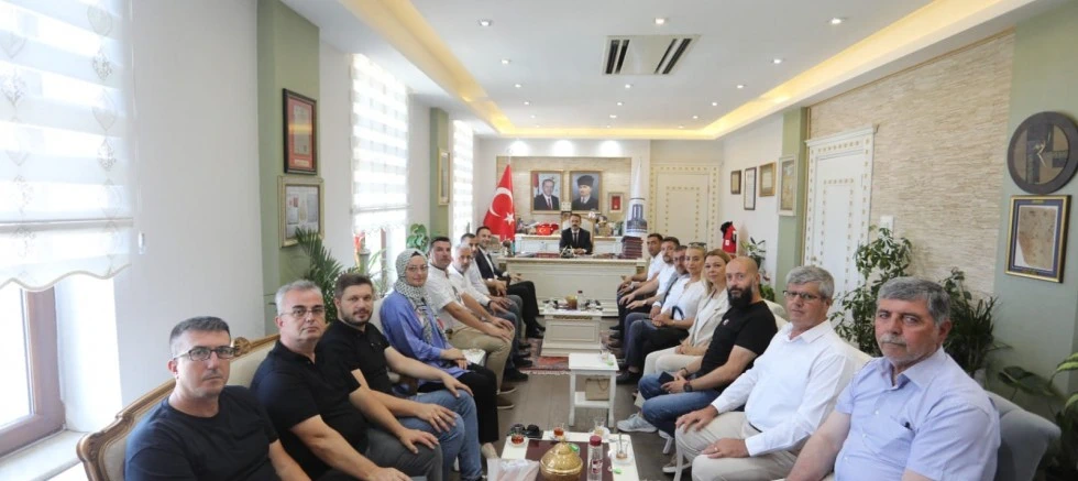 Ak Parti İl Yönetiminden Çanakkale Valisi Aktaş'a Veda Ziyareti