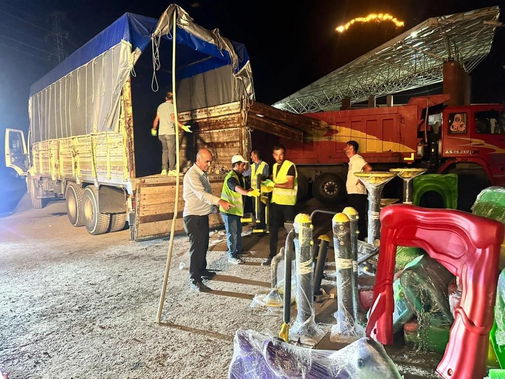 Hakkari Belediyesi 16 Aile ve Çocuk Oyun Parkını Yeniden Onardı