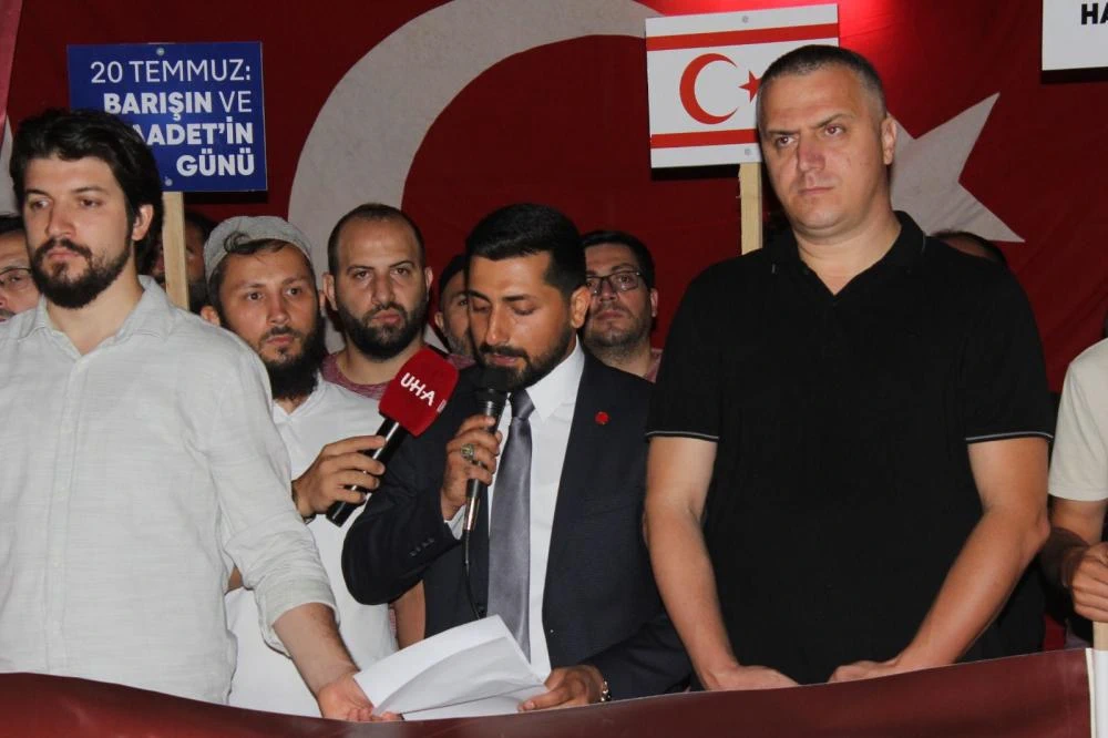 Saadet Partisi Sultanbeyli Gençlik Başkanı Muhammet Enes Yozgatlı'nın Basın Açıklaması