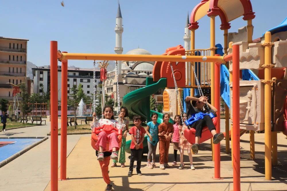 Hakkari Kent park yeniden hizmete açıldı