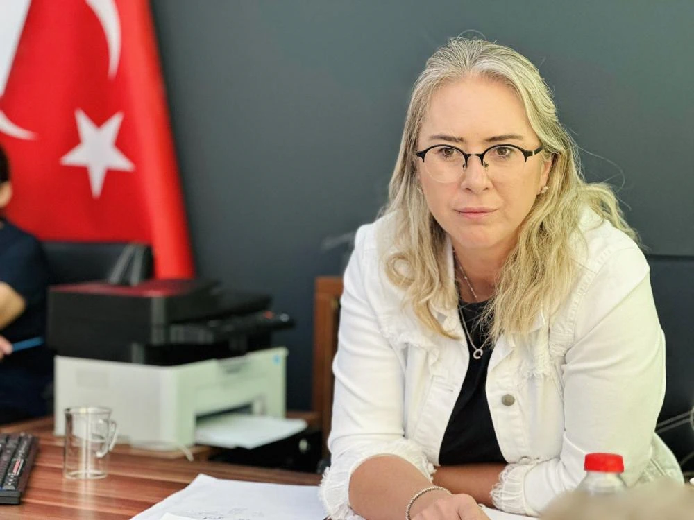Ceyda Bölünmez Çankırı’dan İzmir Belediyeciliğine Eleştiri: "Cepte Görüp Ceketle Yönetiyorlar"