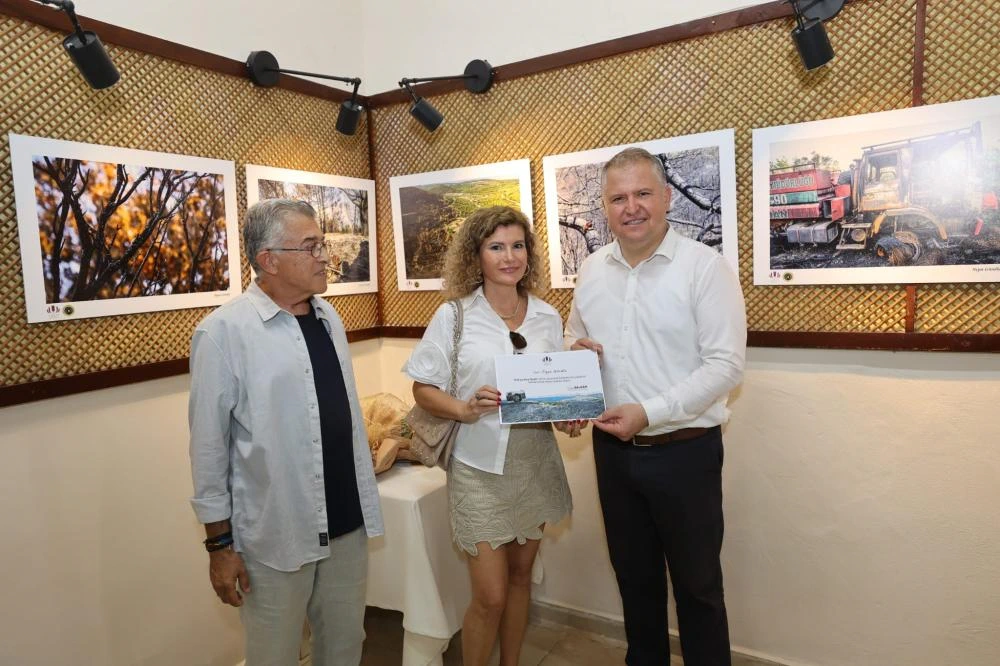 Urla’da Orman Yangınlarına Dikkat Çeken Fotoğraf Sergisi: "Urla’ya Ateş Düştü"