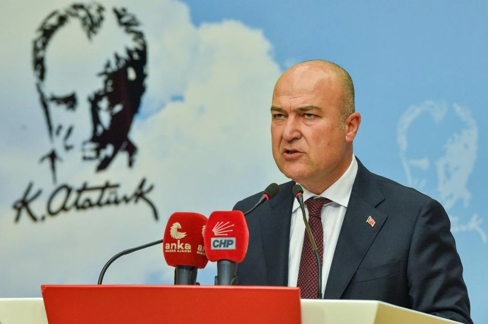 CHP'li Murat Bakan'dan Afgan Göçü Uyarısı: "Türkiye Ciddi Güvenlik Sorunlarıyla Karşı Karşıya"