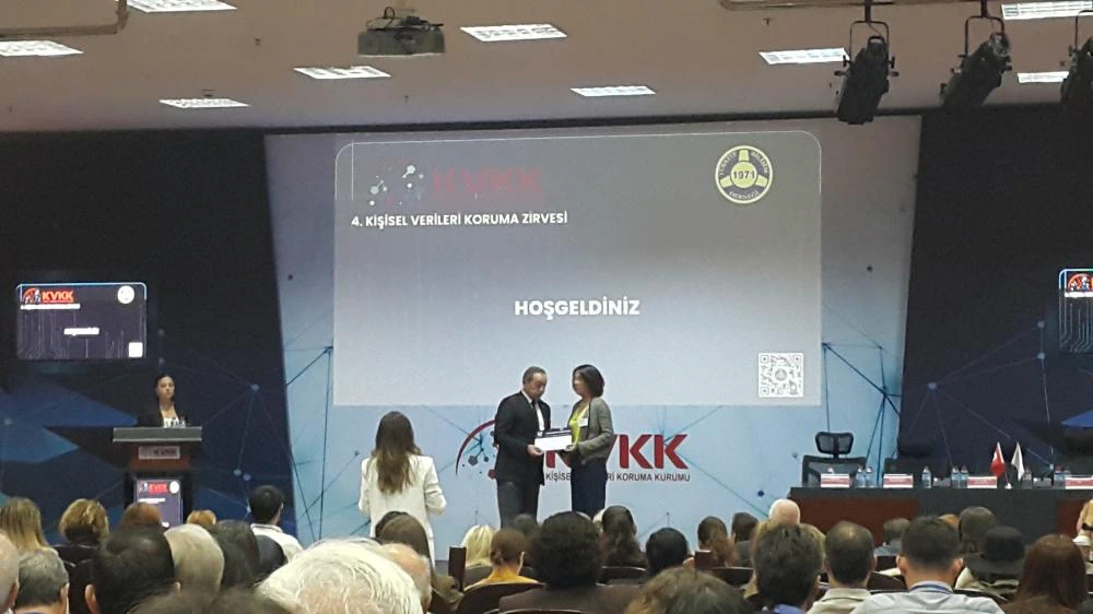 Kişisel Verileri Koruma Zirvesi 2024: "Dijital Çağda Hukuk" Temasıyla Gerçekleşti