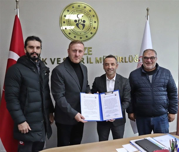 Rize'de "Sporda Madenli Gençlerle İleri" Projesi Başladı: Gençlere Spor Eğitimi ve Tesis Desteği
