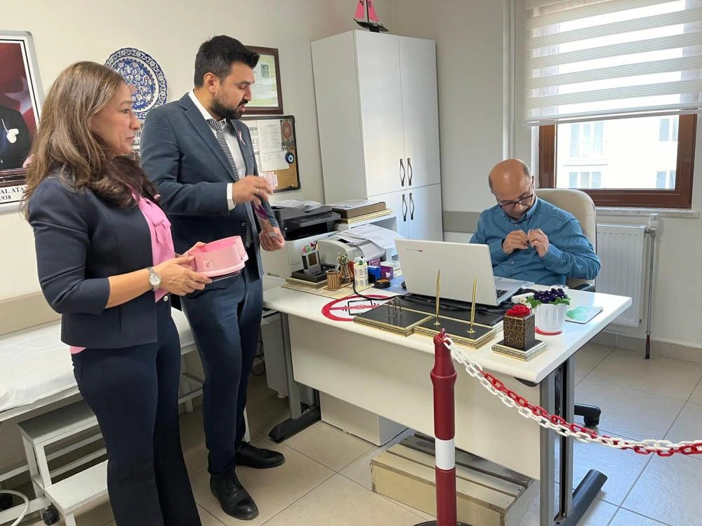 Gelibolu'da Meme Kanseri Farkındalık Ayı Etkinlikleri: Stand Açıldı, Eğitim Verildi