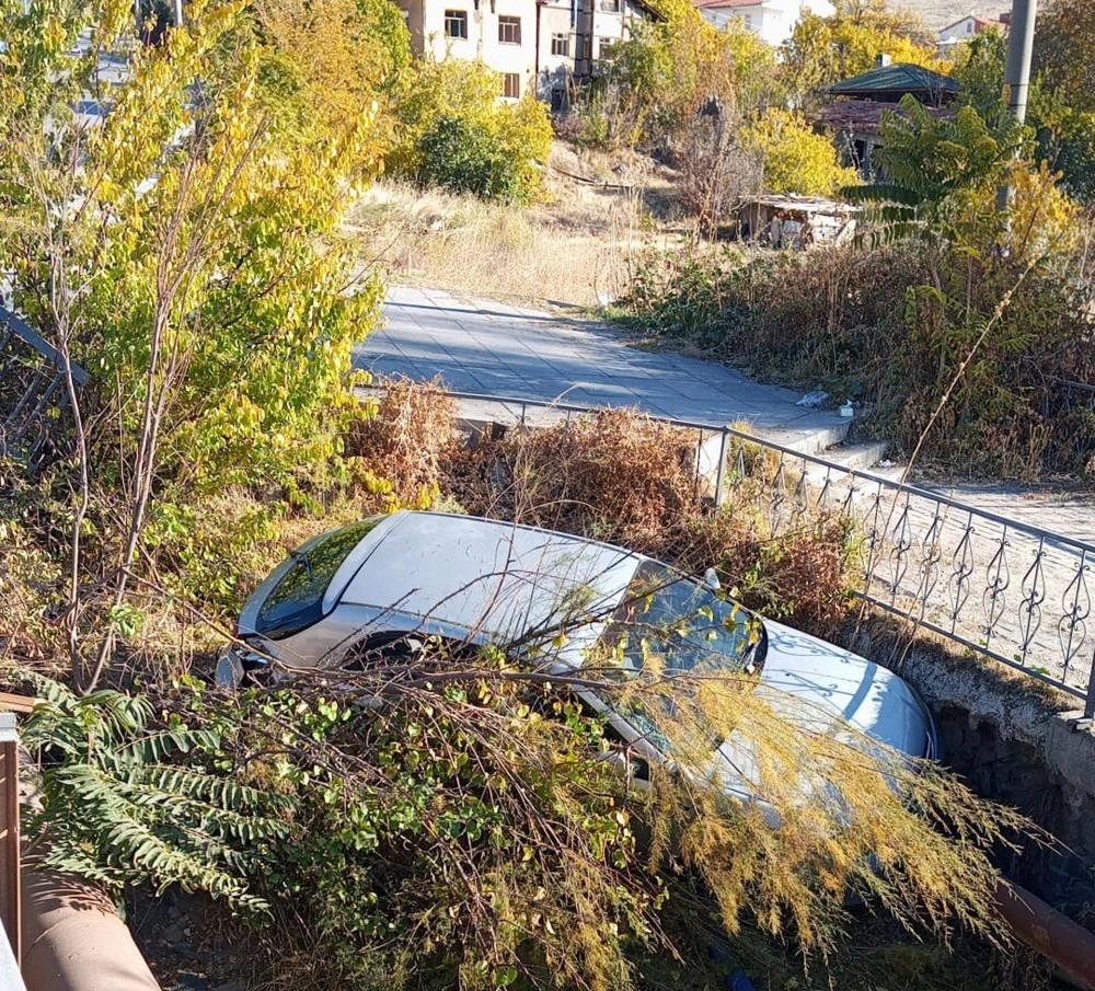 Beypazarı'nda Trafik Kazasında 4 Kişi Yaralandı