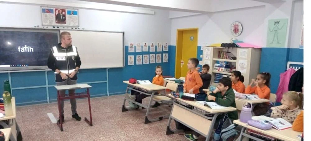 Gelibolu 75. Yıl Cumhuriyet Okulu Öğrencileri Meslekleri Tanıyor