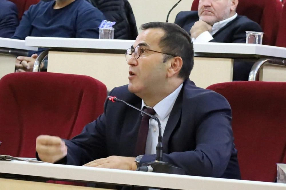 Çiğli Belediye Meclisi'nde Katı Atık Bedeli Tartışması: Adil Ücret Talebi