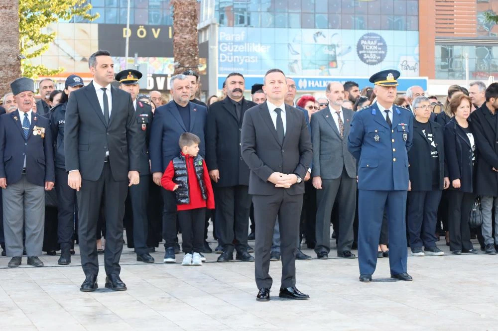 10 Kasım'da Çiğli’de Atatürk’e Saygı Töreni