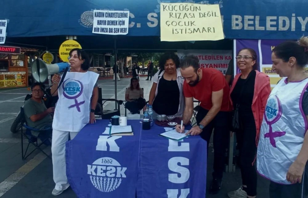 Adana’da KESK Kadın Meclisi Kadın Cinayetlerine Karşı Binlerce İmza Topladı