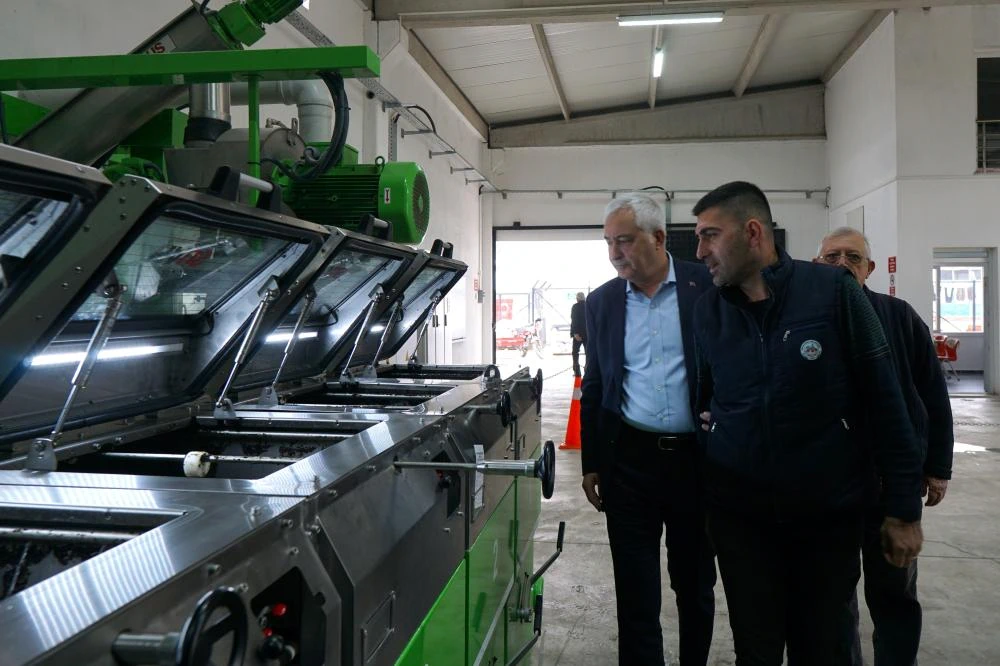 Kemalpaşa Belediyesi’nden Zeytin Üreticilerine Büyük Destek