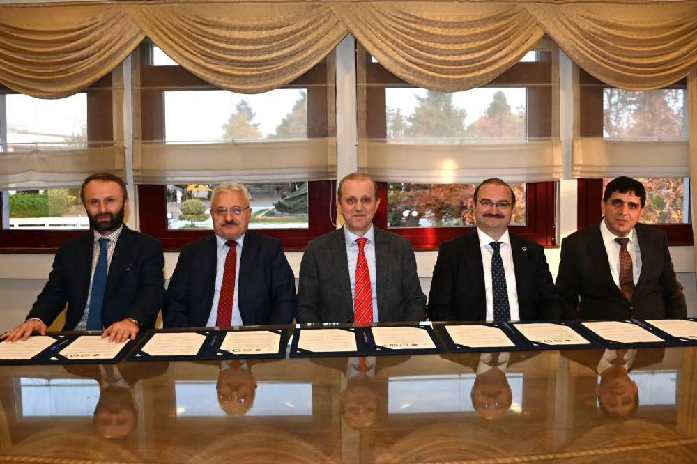 Kanser Tedavisinde Tıbbi Bitkiler: Beş Üniversiteden Ortak Protokol