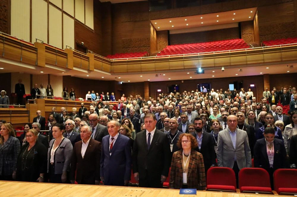 İzmir’de "Nitelikli Eğitim Çalıştayı" Eğitim Reformu Çağrısıyla Sonuçlandı