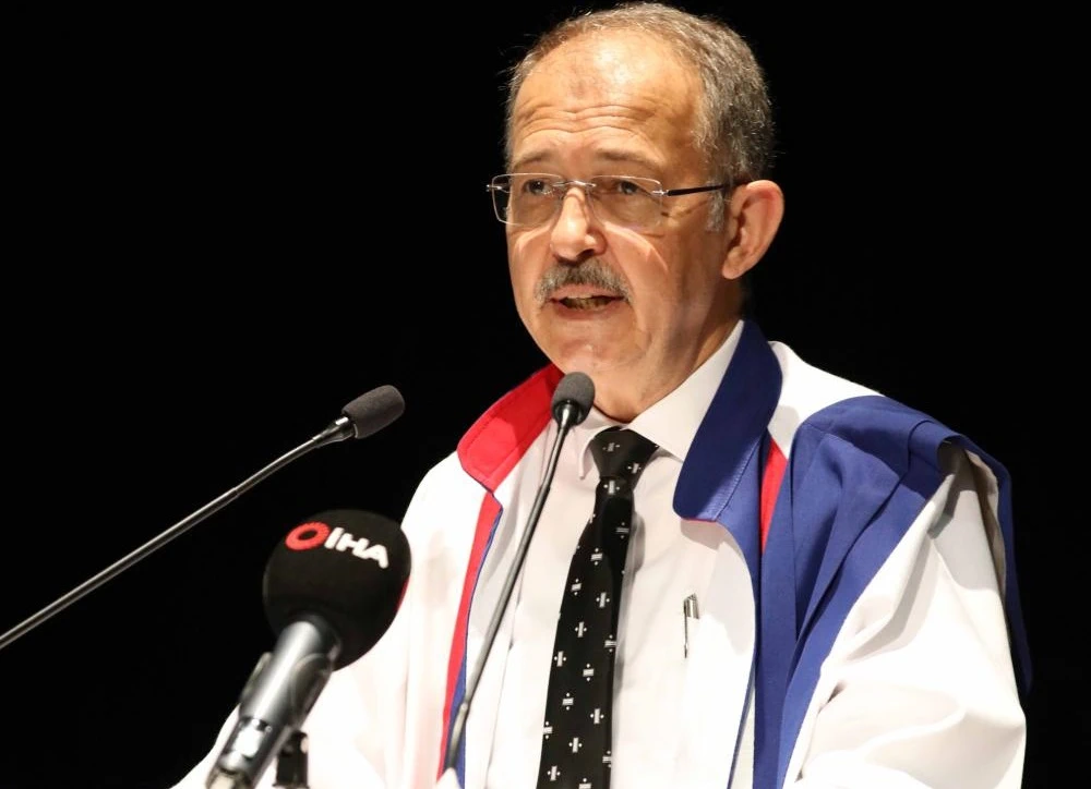 Prof. Dr. Dağlı: "Öğretmenlik Özveri ve Sabır Gerektirir"