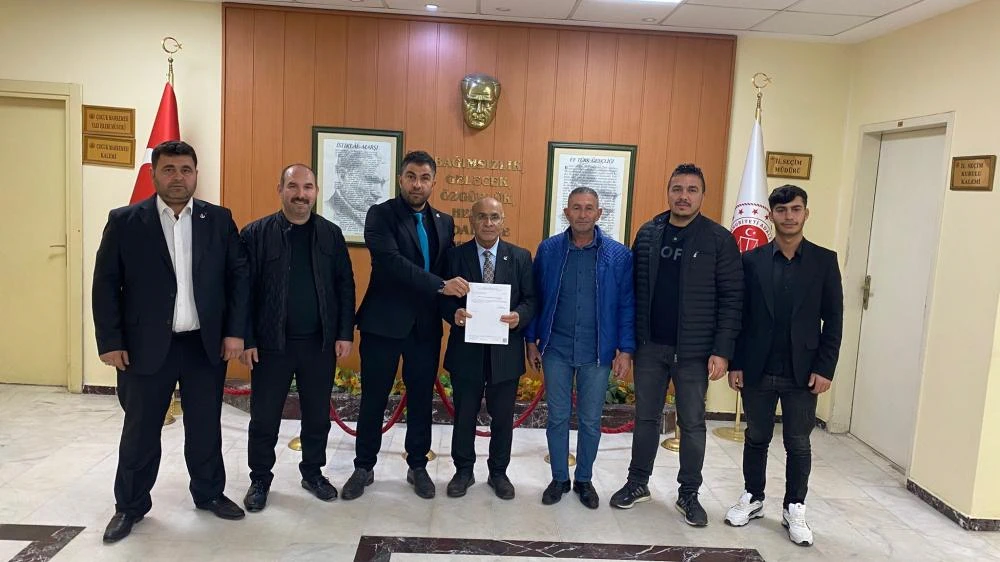 OSMANİYE YENİDEN REFAH  PARTİ MERKEZ İLÇE BAŞKANI RAMAZAN TÜMAY MAZBATASINI ALDI