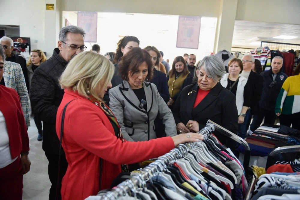 SEYHAN’DA İHTİYAÇ SAHİPLERİ İÇİN ASKIDAN AL PROJESİ