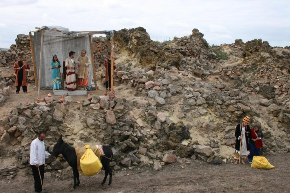 Önce İnsan Hayatı Anlamak İçin İnsanı Anlamak