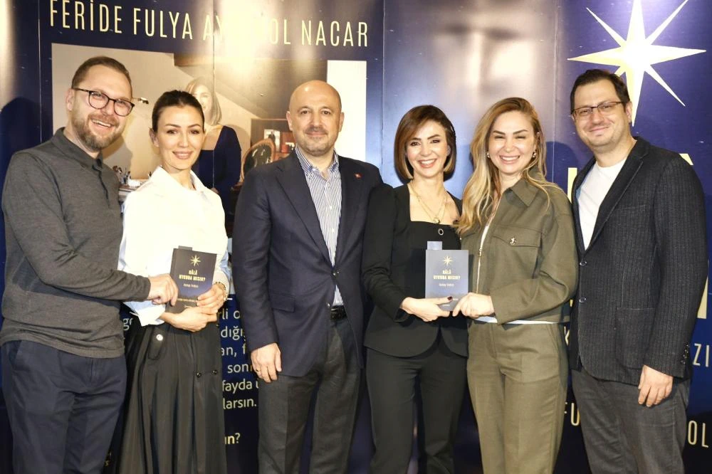 Fulya Nacar’ın İlk Kitabı "Hâlâ Uykuda Mısın" Raflardaki Yerini Aldı
