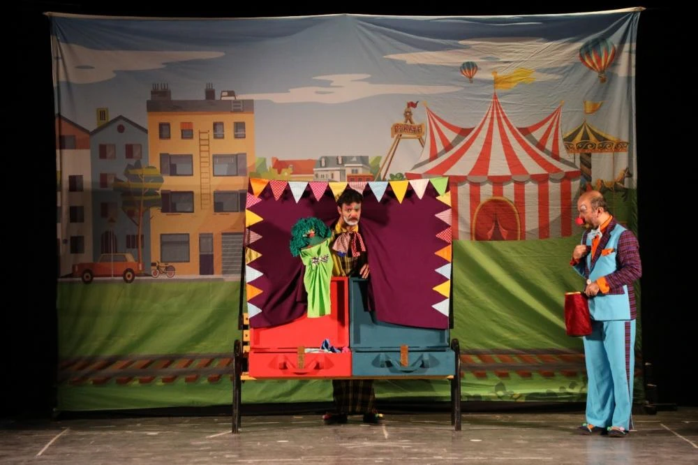 HBB Tiyatrosu 10 Binden Fazla Çocuğu Tiyatroyla Buluşturdu