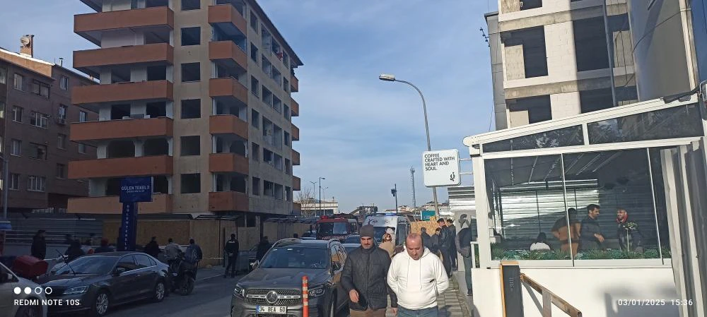 Kadıköy'de Genç İntihara Teşebbüs Etti