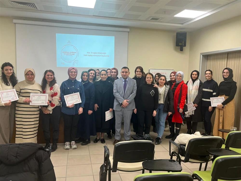 Rize İl Sağlık Müdürlüğü’nden Doğum Öncesi ve Sonrası Bakım Eğitimi