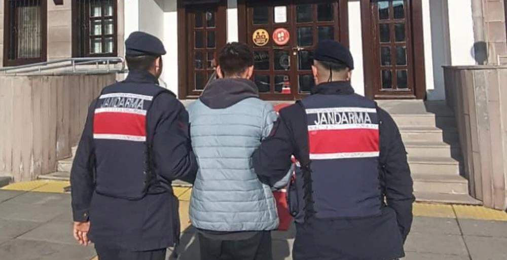 Hırsızlık zanlısı onanmış cezası bulunan kişi Jandarma tarafından yakalandı