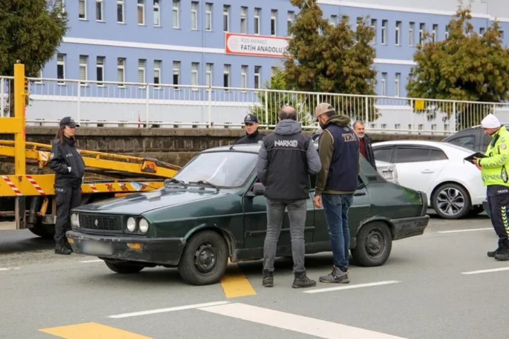 Rize’de Okul Çevrelerinde Güvenlik Önlemleri Artırıldı