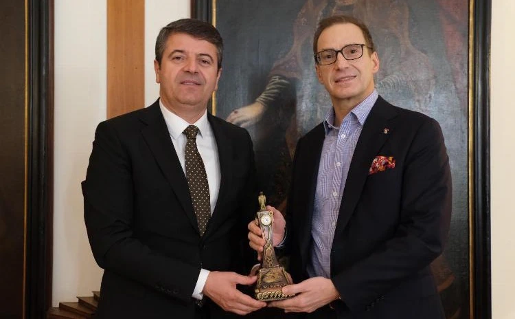 Koç Holding’ten Adıyaman’a Anlamlı Destek: Atatürk Kütüphanesi Geliyor