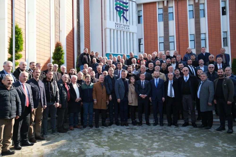 RTEÜ Rektörü Prof Dr. Yılmaz, Rize’deki Muhtarlarla Buluştu