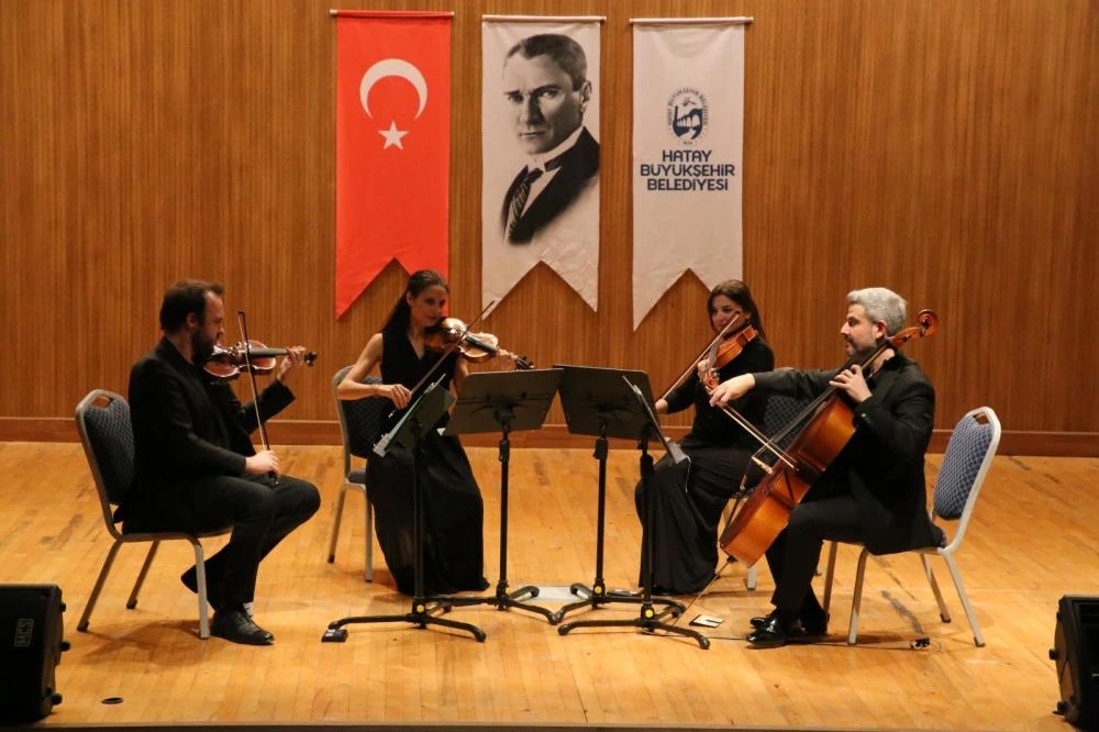 Hatay’da Sanat Rüzgarı: Semplice Quartet Arsuz’da Sahne Aldı