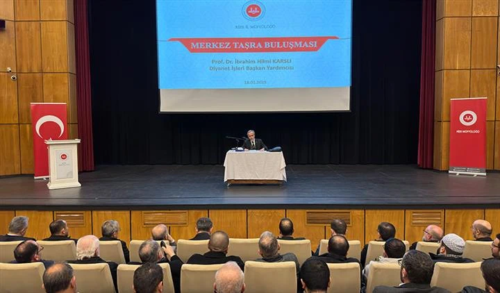 Diyanet İşleri Başkan Yardımcısı Karslı, Rize'de Din Görevlileriyle Buluştu