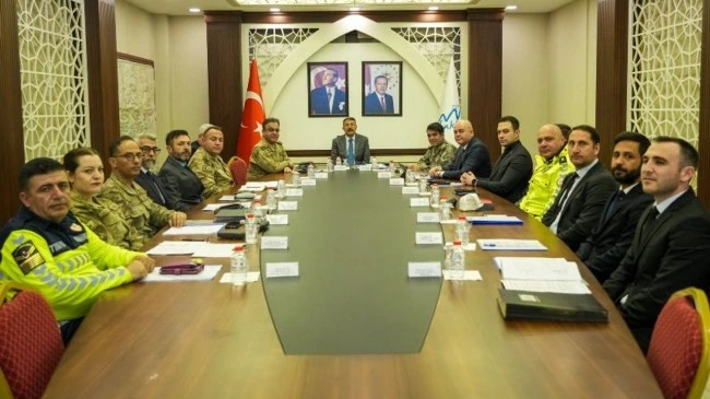 Hakkari’de Suç Oranlarında Büyük Düşüş: Asayiş Toplantısı Yapıldı