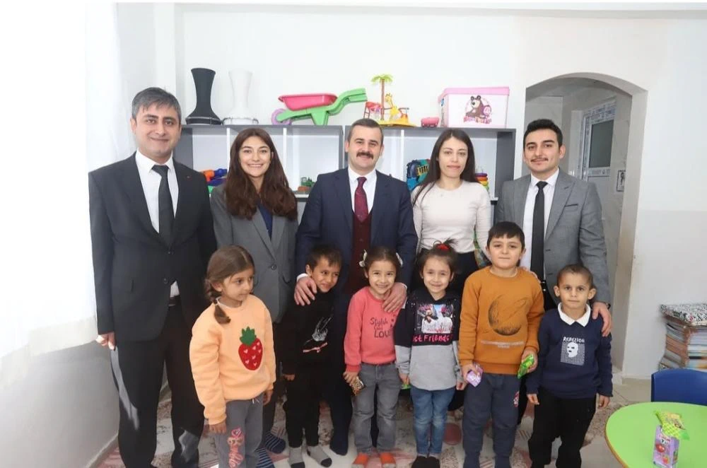 Kaymakam Kumcu Üzümlü Köyü’nde Öğrencilerle Buluştu