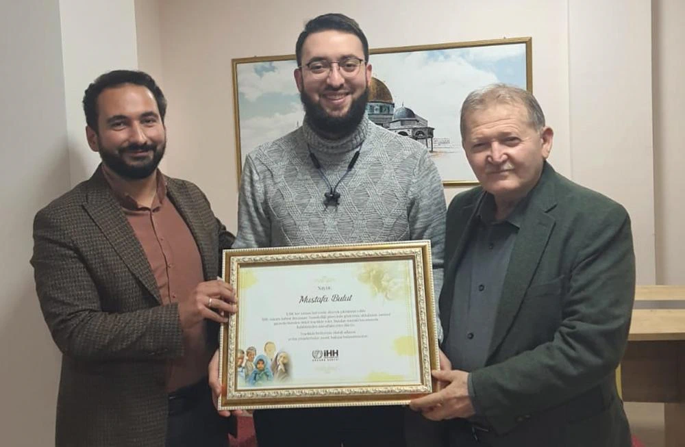 İHH Beypazarı’nda Yönetim Değişti: Osman Karlıdağ Göreve Geldi