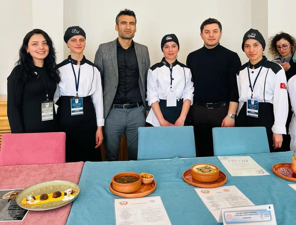 Çukurca’nın Genç Şefleri Gastronomi Festivalinde Büyük Başarı Elde Etti!