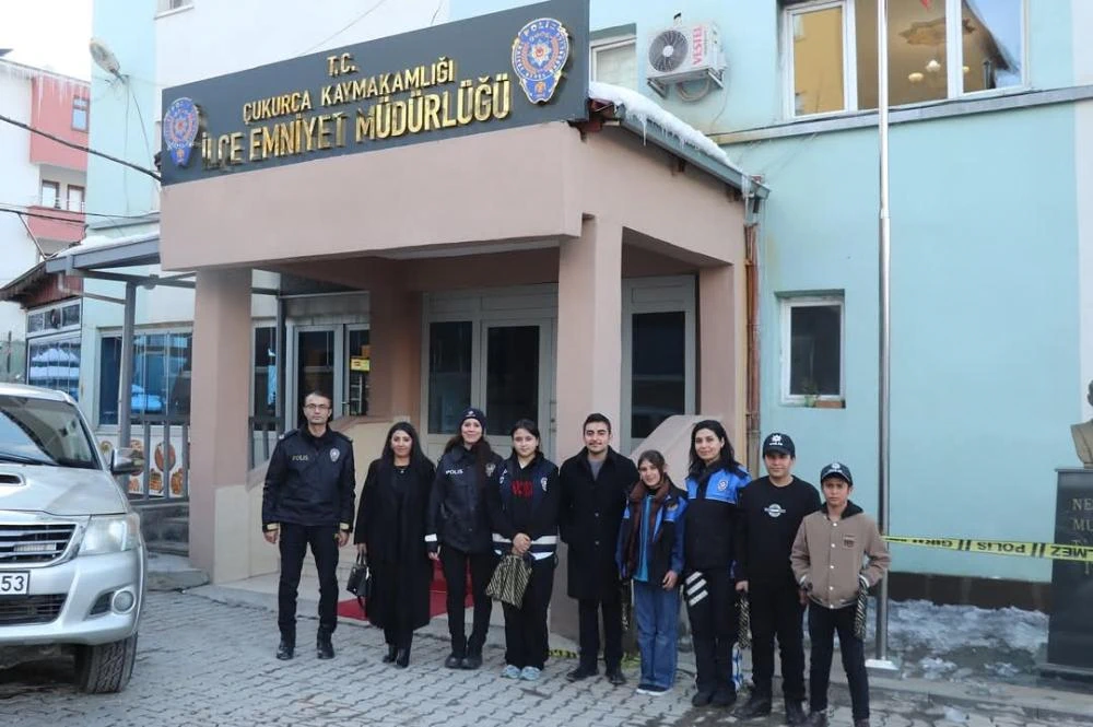 Çukurca’da Öğrencilerden Anlamlı Ziyaret: Geleceğin Güvenlik Güçleri İlham Aldı